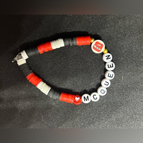 Lightning McQueen (Disney Cars) Heishi Bracelet - Picture 8 of 8